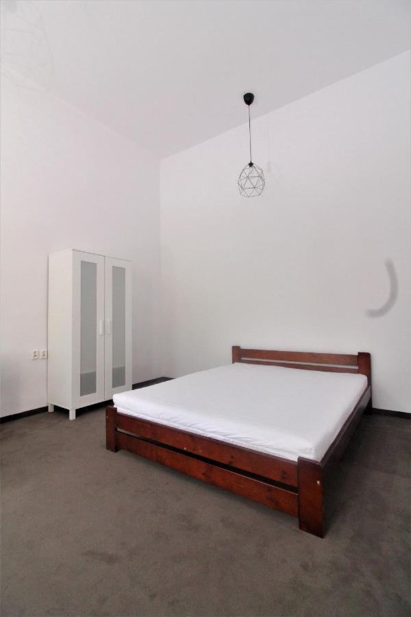 Apartment Very Big Between Old Town And Jewish Quarter